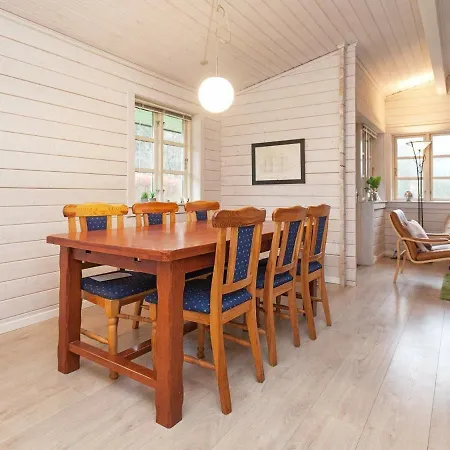 Four-bedroom Holiday In 2 Ferienhaus *
