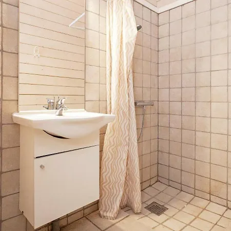 Ferienhaus Four-bedroom Holiday In 2 *