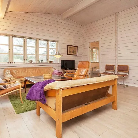 Ferienhaus Four-bedroom Holiday In 2 *
